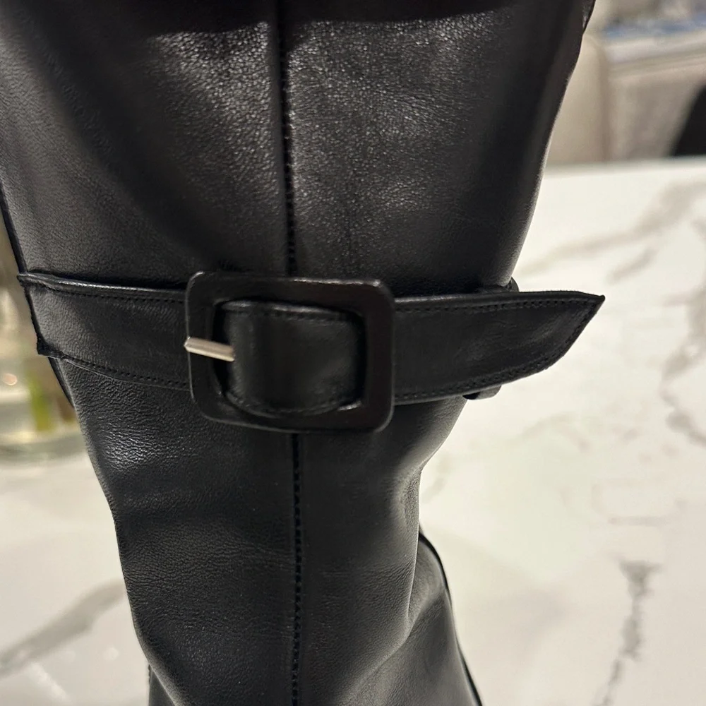 Donald J. Pliner Black Leather Pointed-Toe Mid-Heel Ankle Boots - Picture 5 of 12
